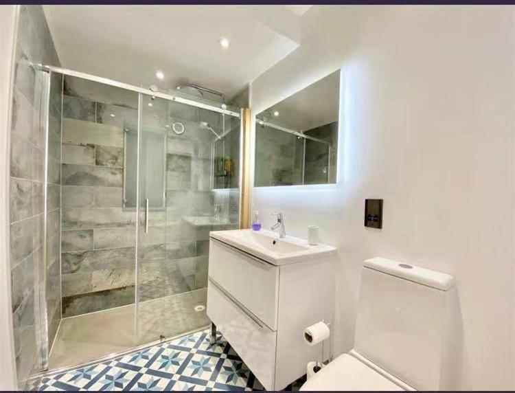Plymouth Hoe - Stunning 2 Bedroom Lower Ground Floor Apartment المظهر الخارجي الصورة